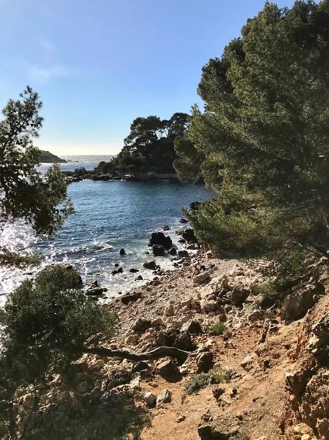 Villa Lucienne Bandol , T2 4 Etoiles Avec Garage, Dans Les Calanques